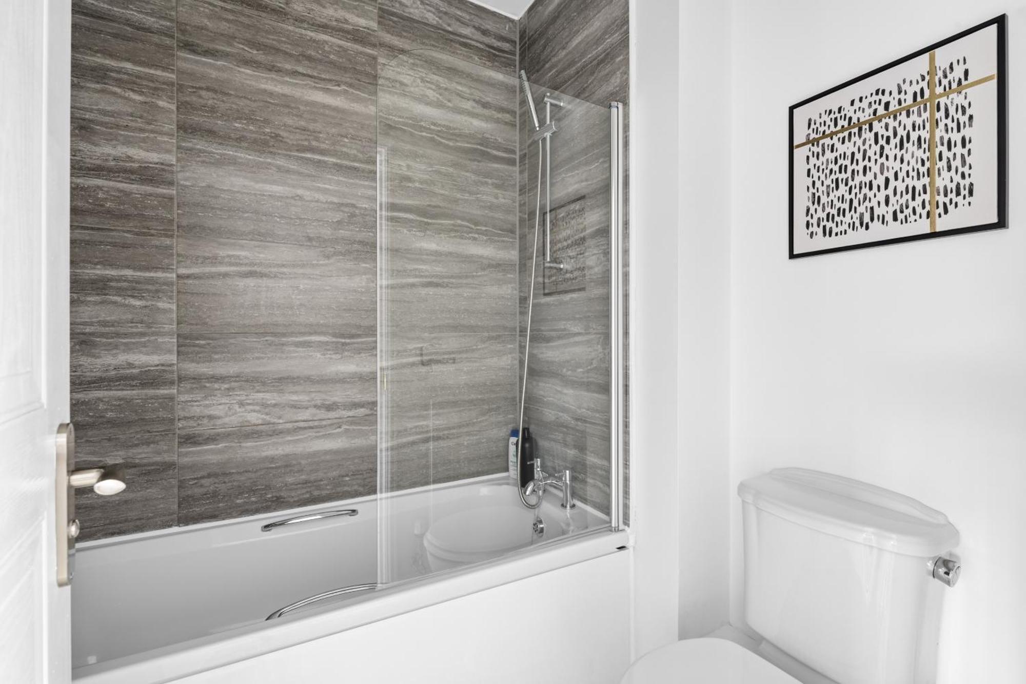 Luxurious 3 Bed House With Free Parking, Close To The Train Station & Town Braintree Buitenkant foto