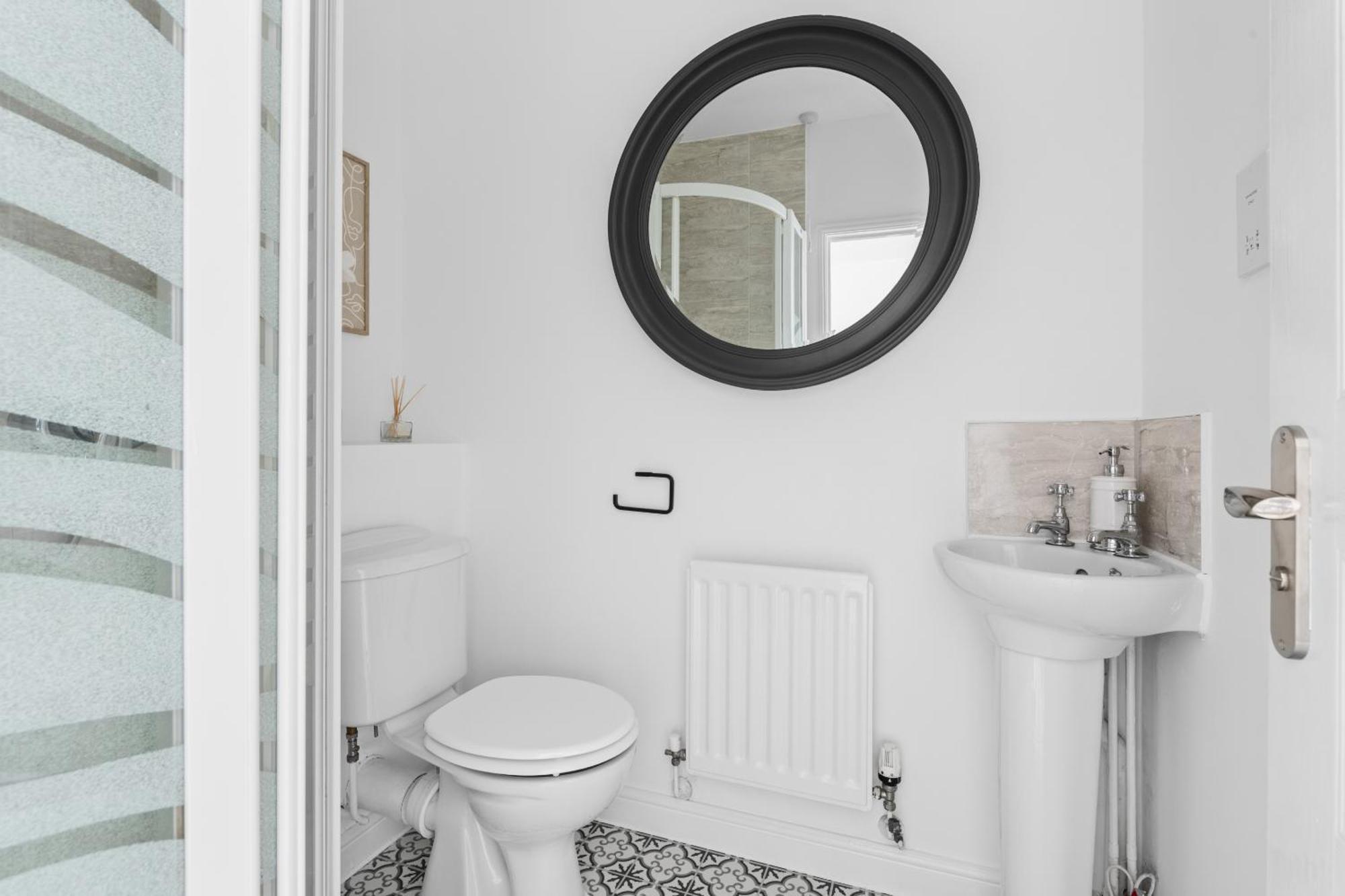 Luxurious 3 Bed House With Free Parking, Close To The Train Station & Town Braintree Buitenkant foto