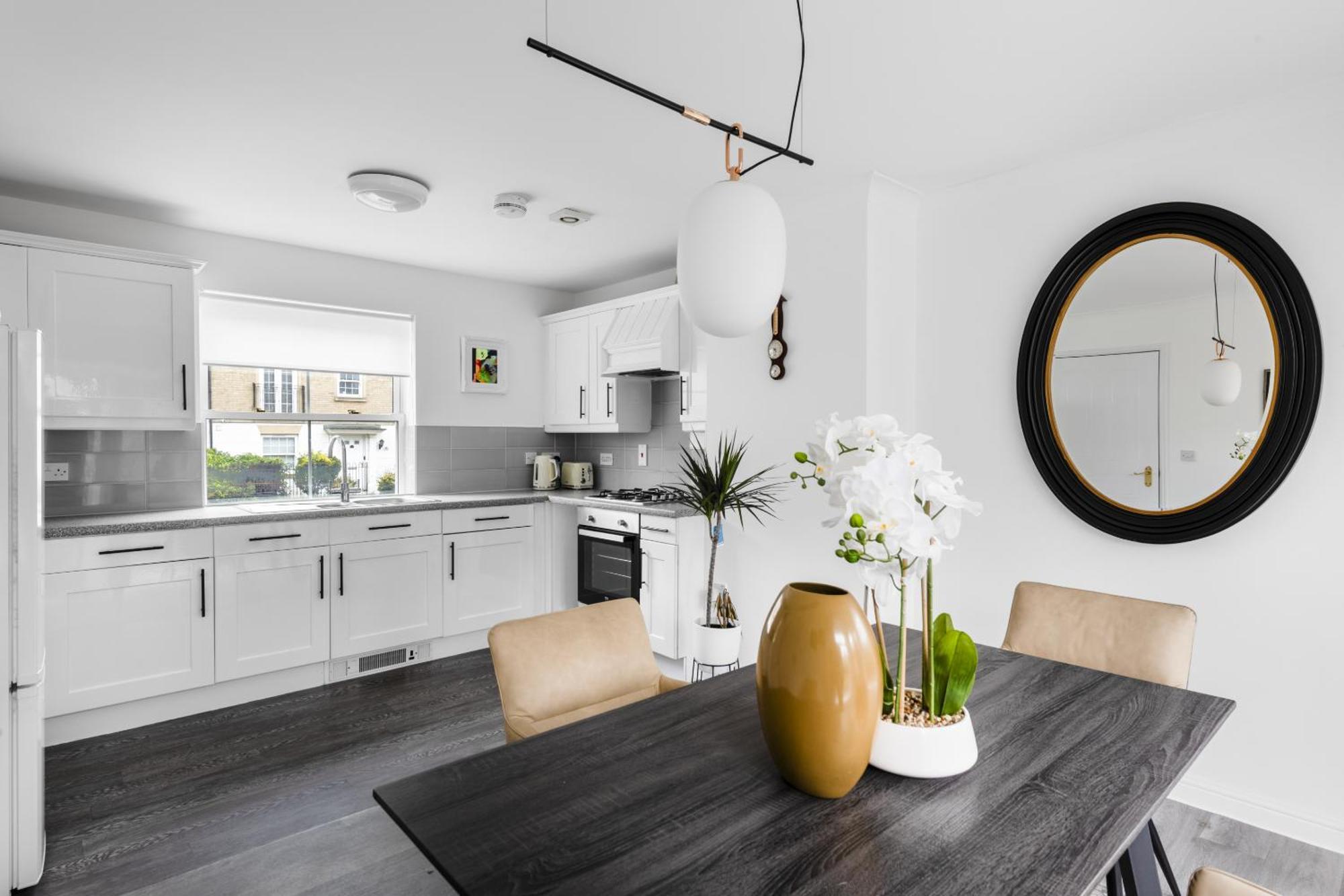 Luxurious 3 Bed House With Free Parking, Close To The Train Station & Town Braintree Buitenkant foto